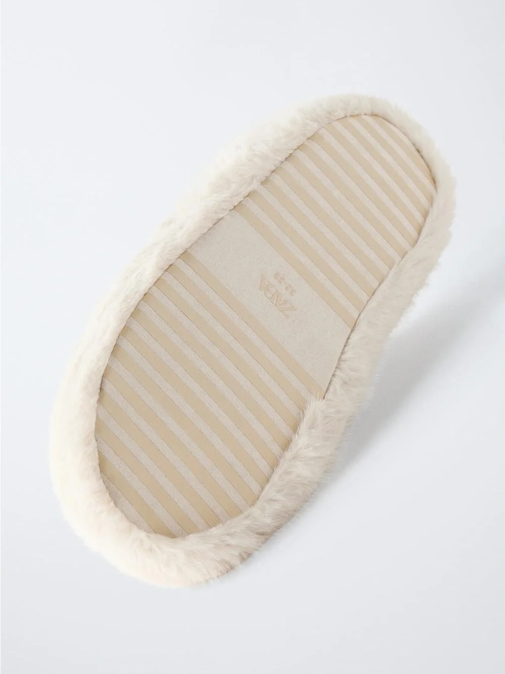 NWT Zara Kids Faux Fur LILO & STITCH DISNEY SLIPPERS OFF WHITE Size 2